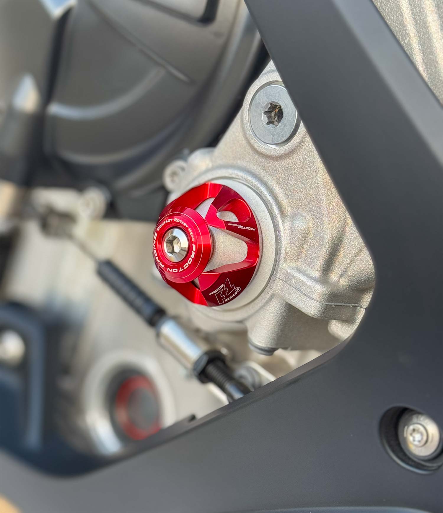 Slider per cofano motore Procton F1 (1 pz.) - BMW - S1000 RR (2019 e successivi)