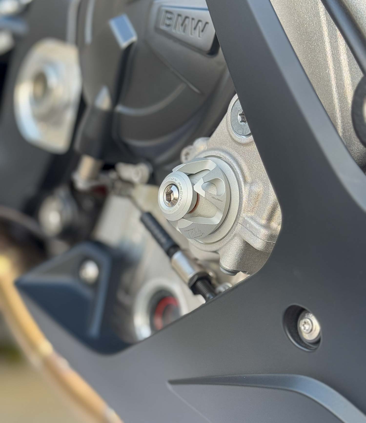 Slider per cofano motore Procton F1 (1 pz.) - BMW - S1000 RR (2019 e successivi)
