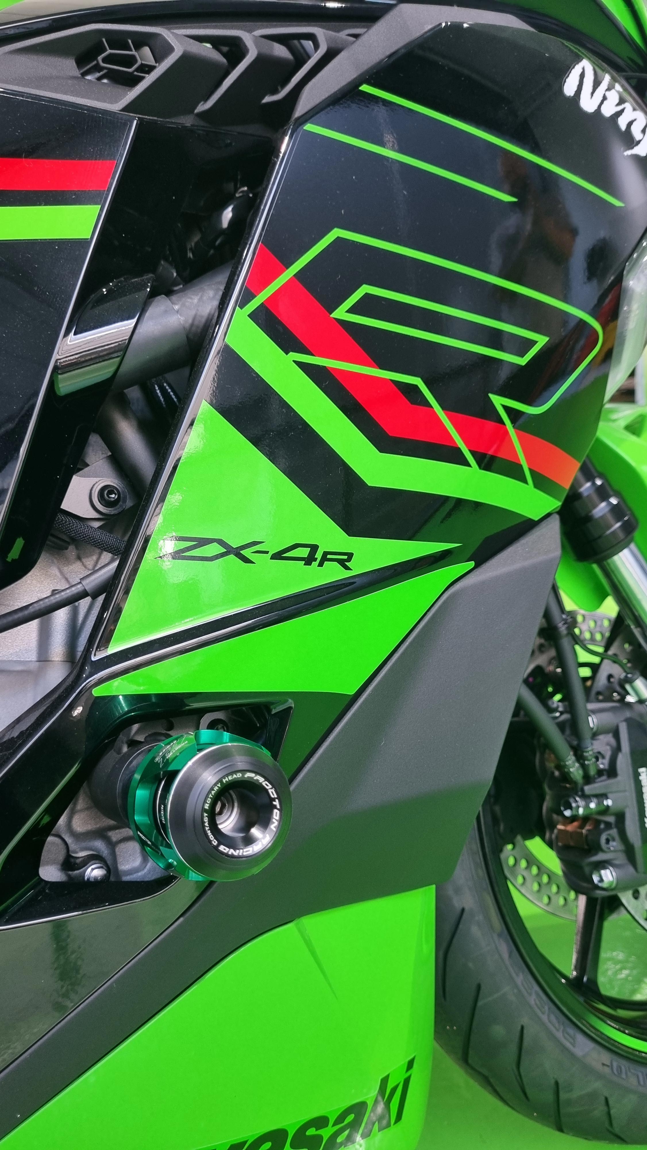 Kawasaki - ZX-4R / RR - Procton Racing Rotational Impact System – Frame Sliders F1