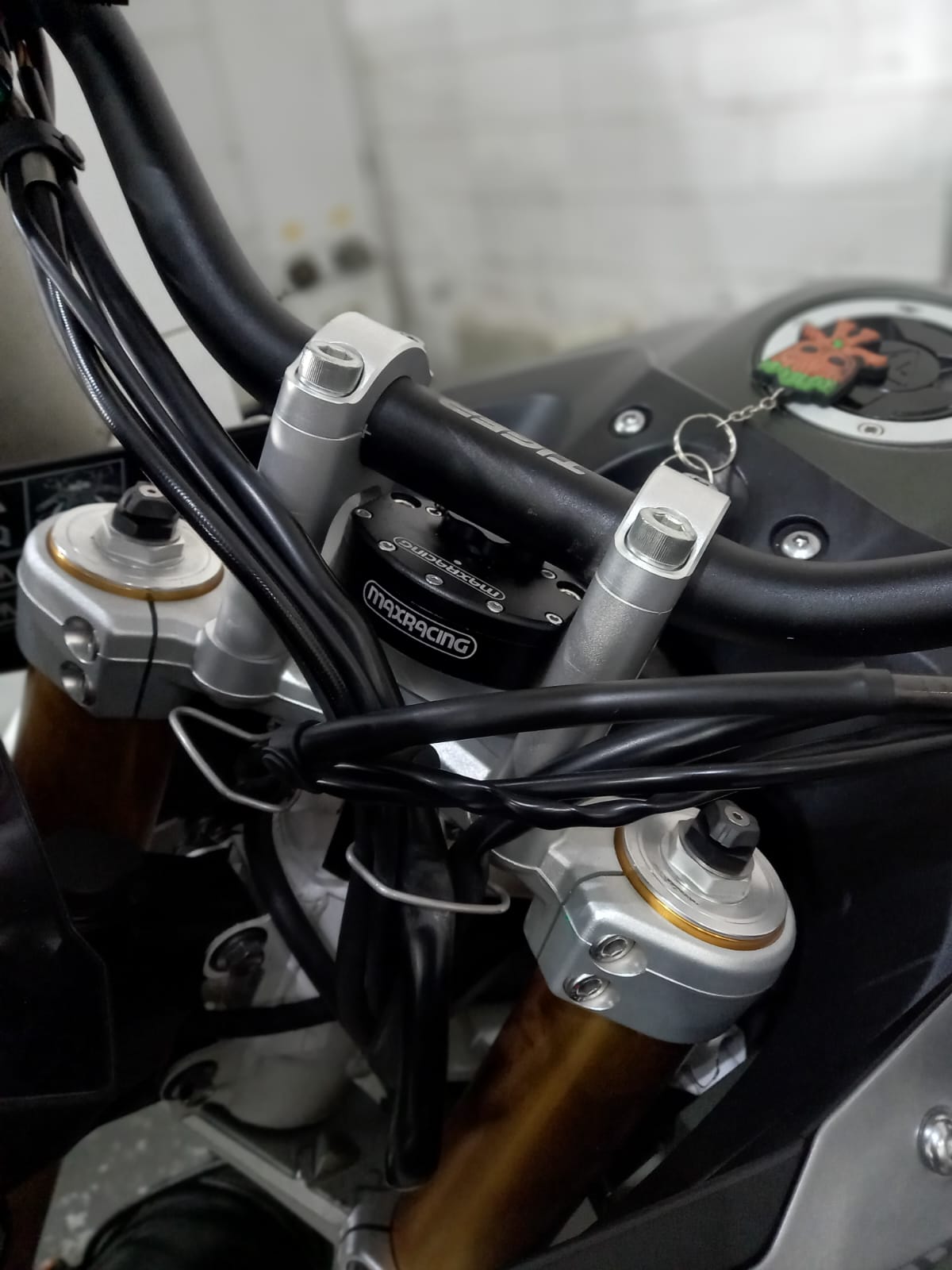 Amortiguador de dirección MaxRacing MAX20 - Triumph - Tiger 900