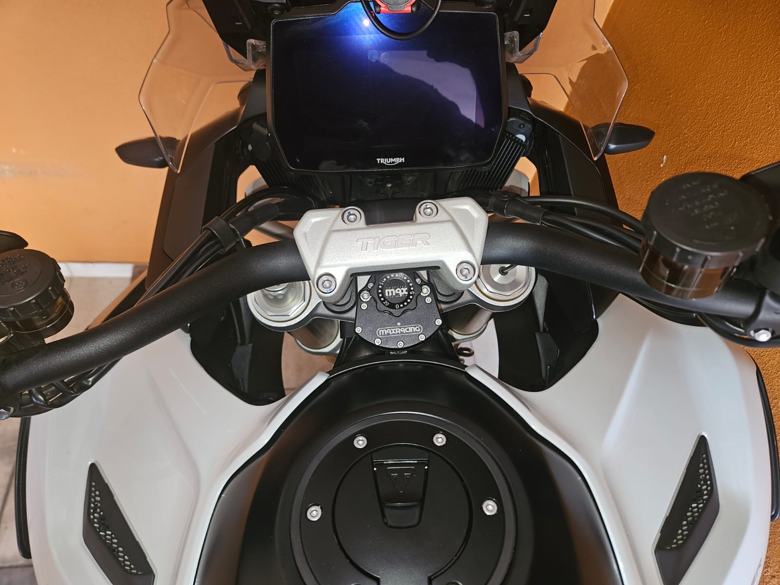 Amortiguador de dirección MaxRacing MAX20 - Triumph - Tiger Explorer 1200 XCX