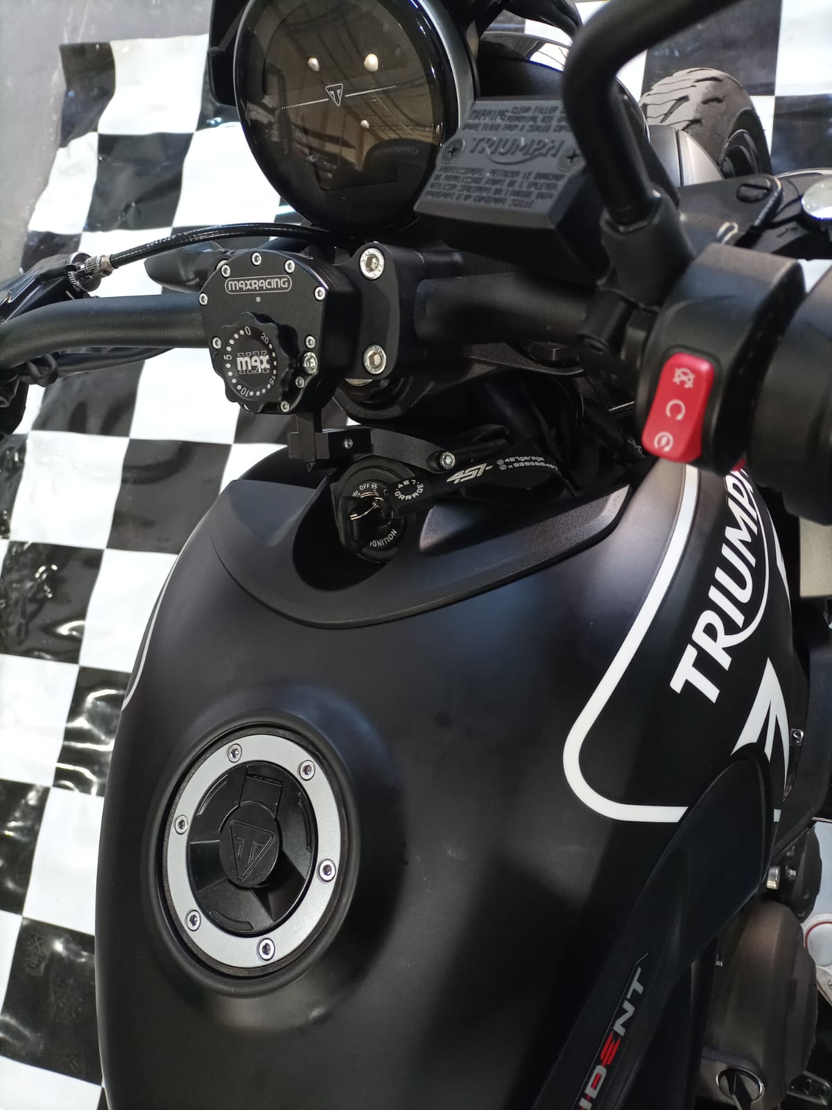 Amortiguador de dirección MaxRacing MAX20 - Triumph - Trident 660