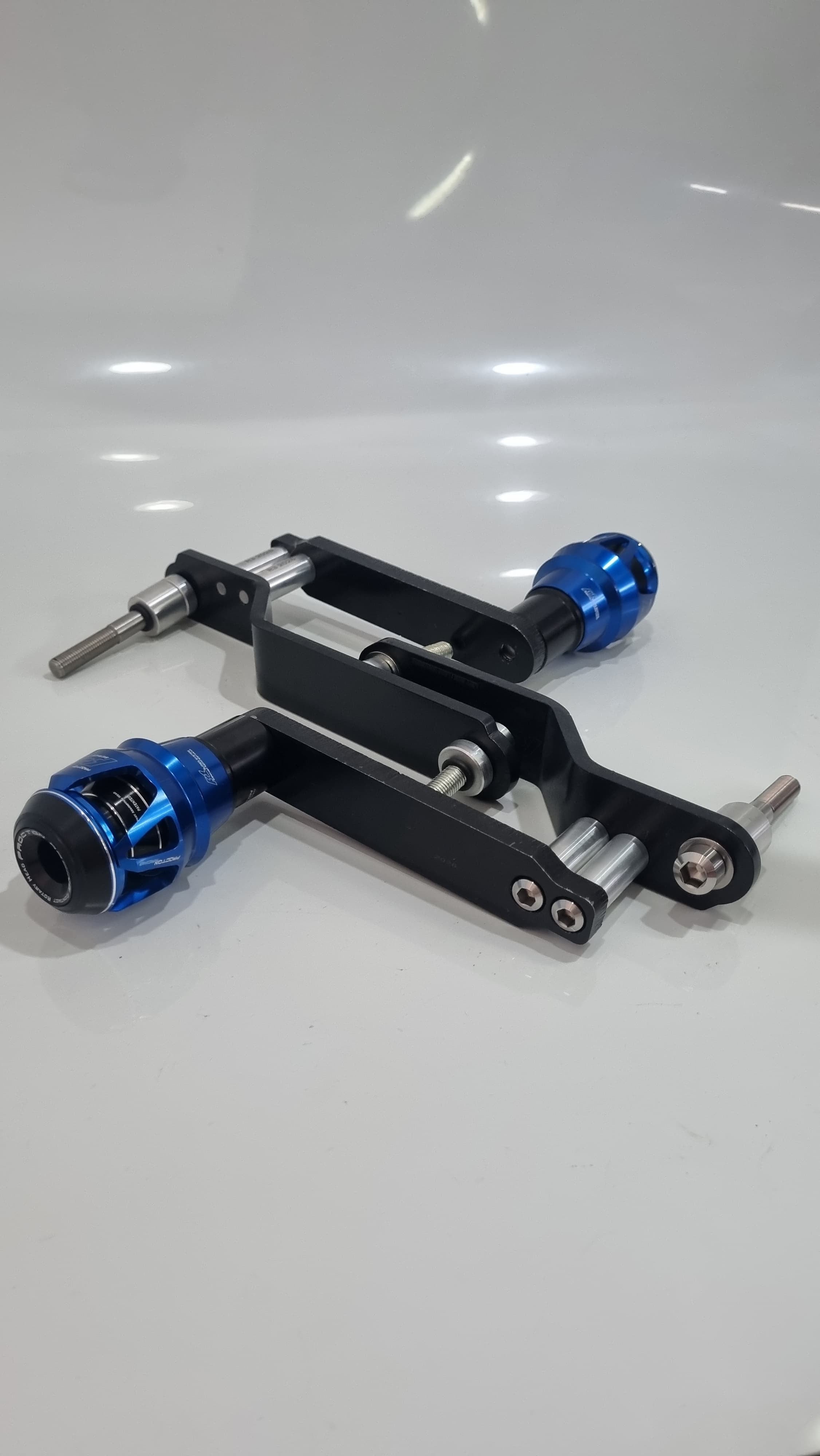 Yamaha - R3 (2025-on) - Procton Racing Rotational Impact System – Frame Sliders F1