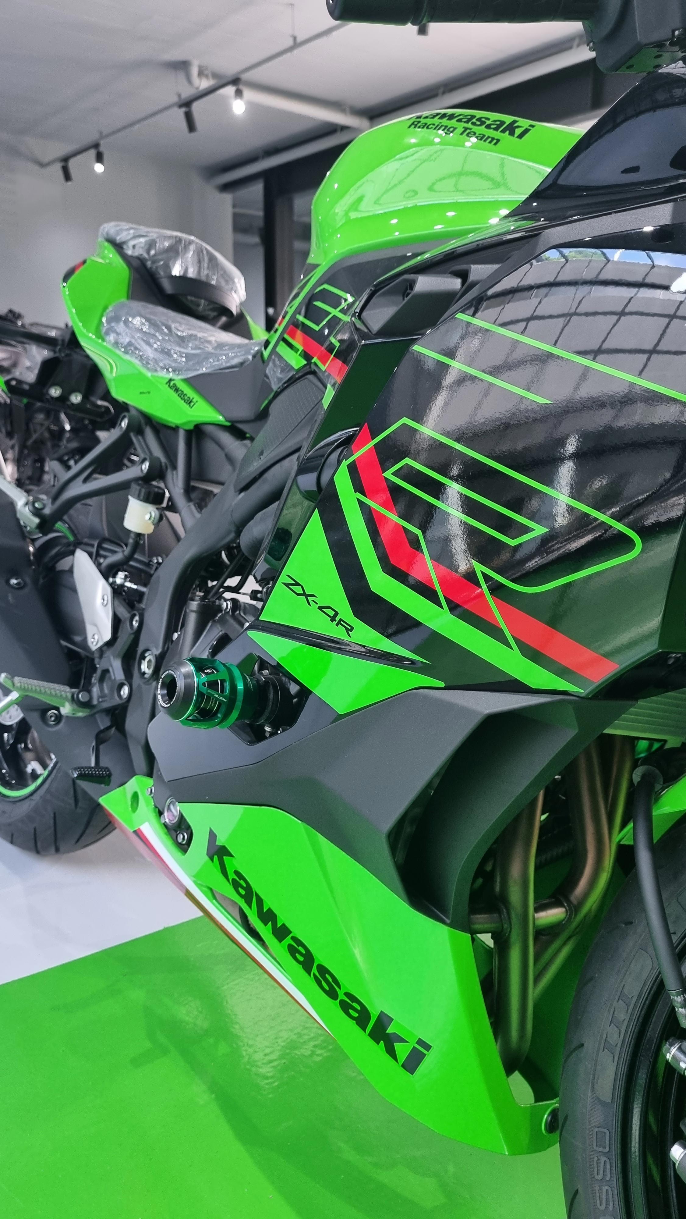 Kawasaki - ZX-4R / RR - Procton Racing Rotational Impact System – Frame Sliders F1