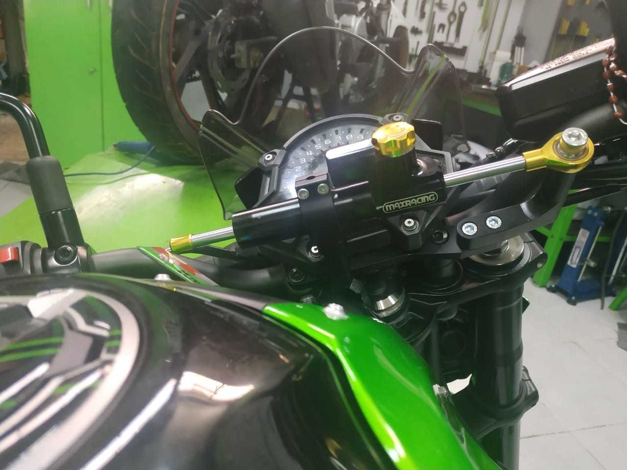 MaxRacing MAX20 Steering Damper Rod - Kawasaki - Z900 (2017-2019)